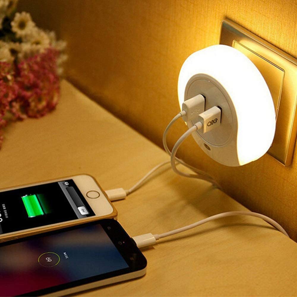 황혼에서 새벽까지 센서와 듀얼 USB 벽 충전기 (듀얼 USB) 지능형 홈 침대 옆 더블 플러그 LED 램프가있는 LED 야간 조명